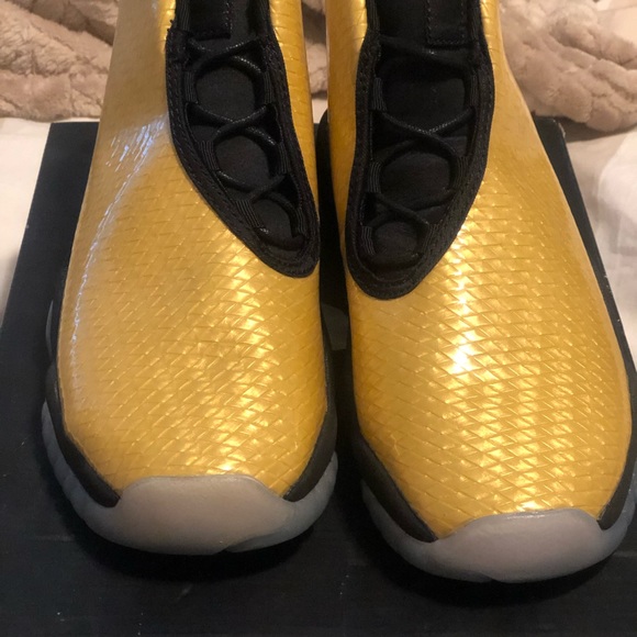 air jordan future - Picture 2 of 4